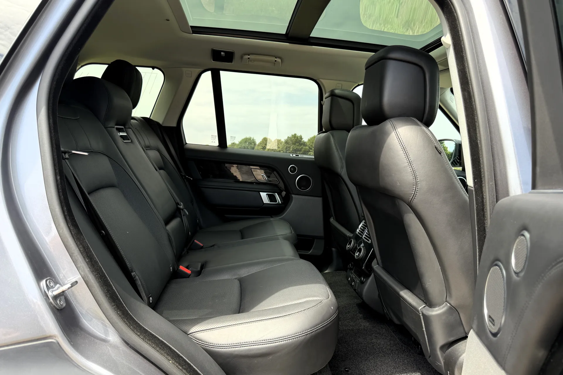 LAND ROVER RANGE ROVER thumbnail image number 27