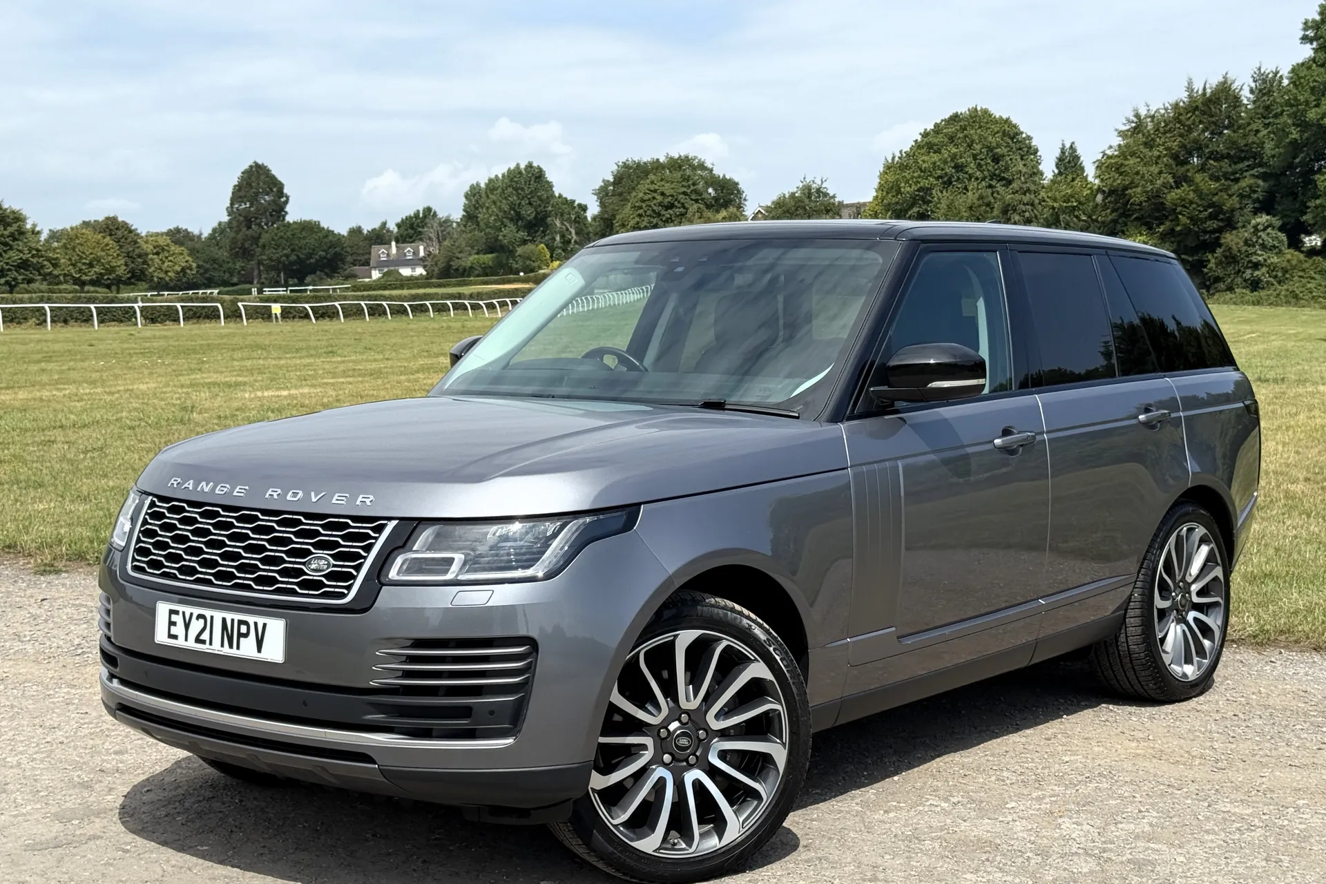 LAND ROVER RANGE ROVER thumbnail image number 8