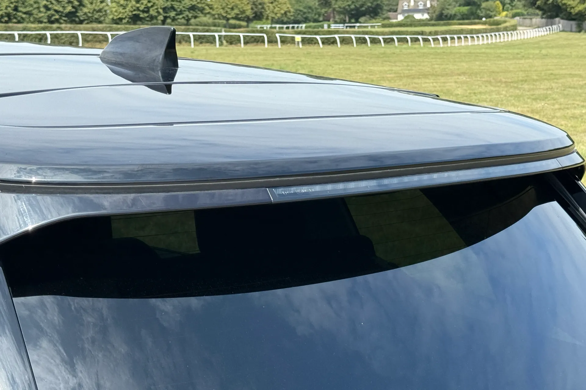 LAND ROVER RANGE ROVER thumbnail image number 16