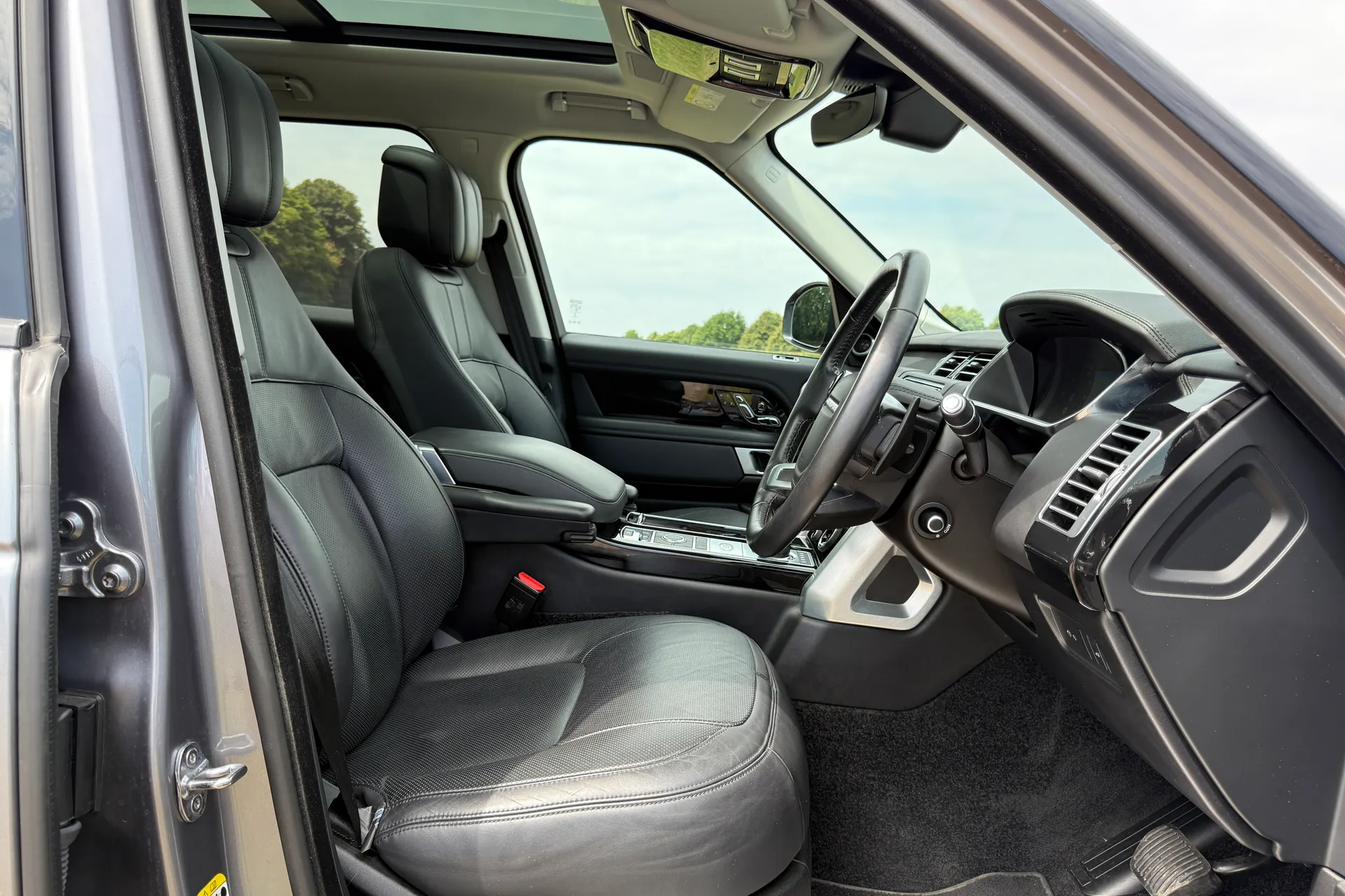 LAND ROVER RANGE ROVER thumbnail image number 31