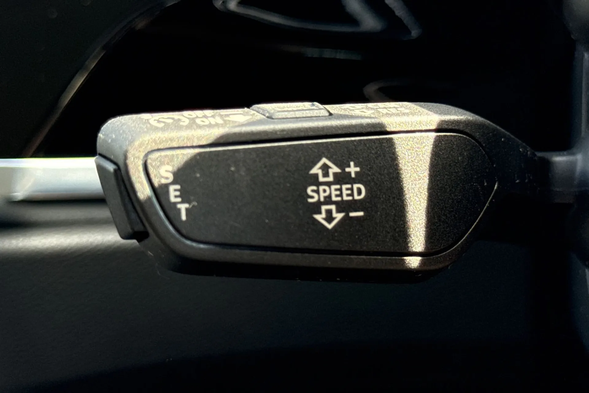 Audi Q3 thumbnail image number 15