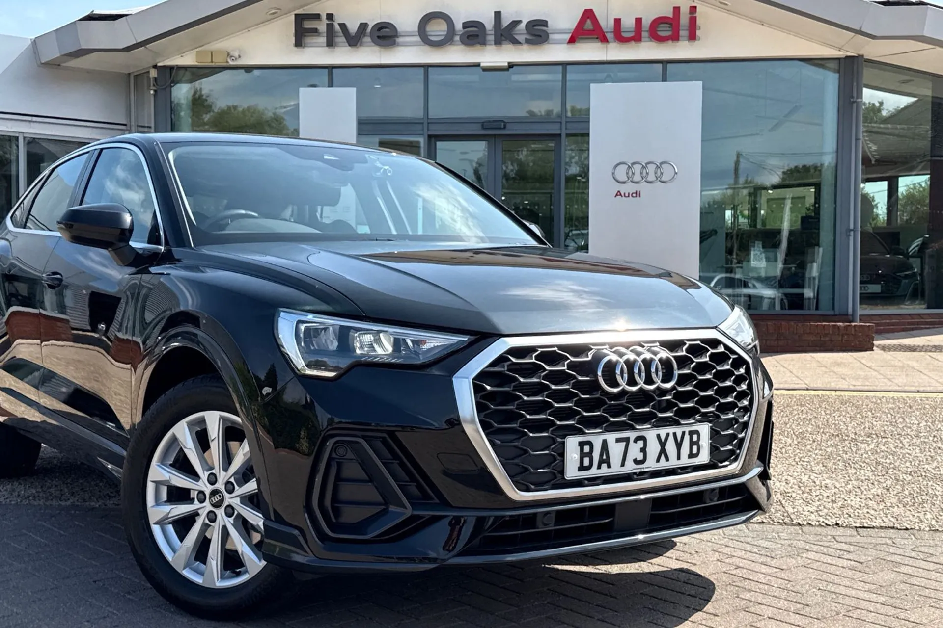 Audi Q3 thumbnail image number 22