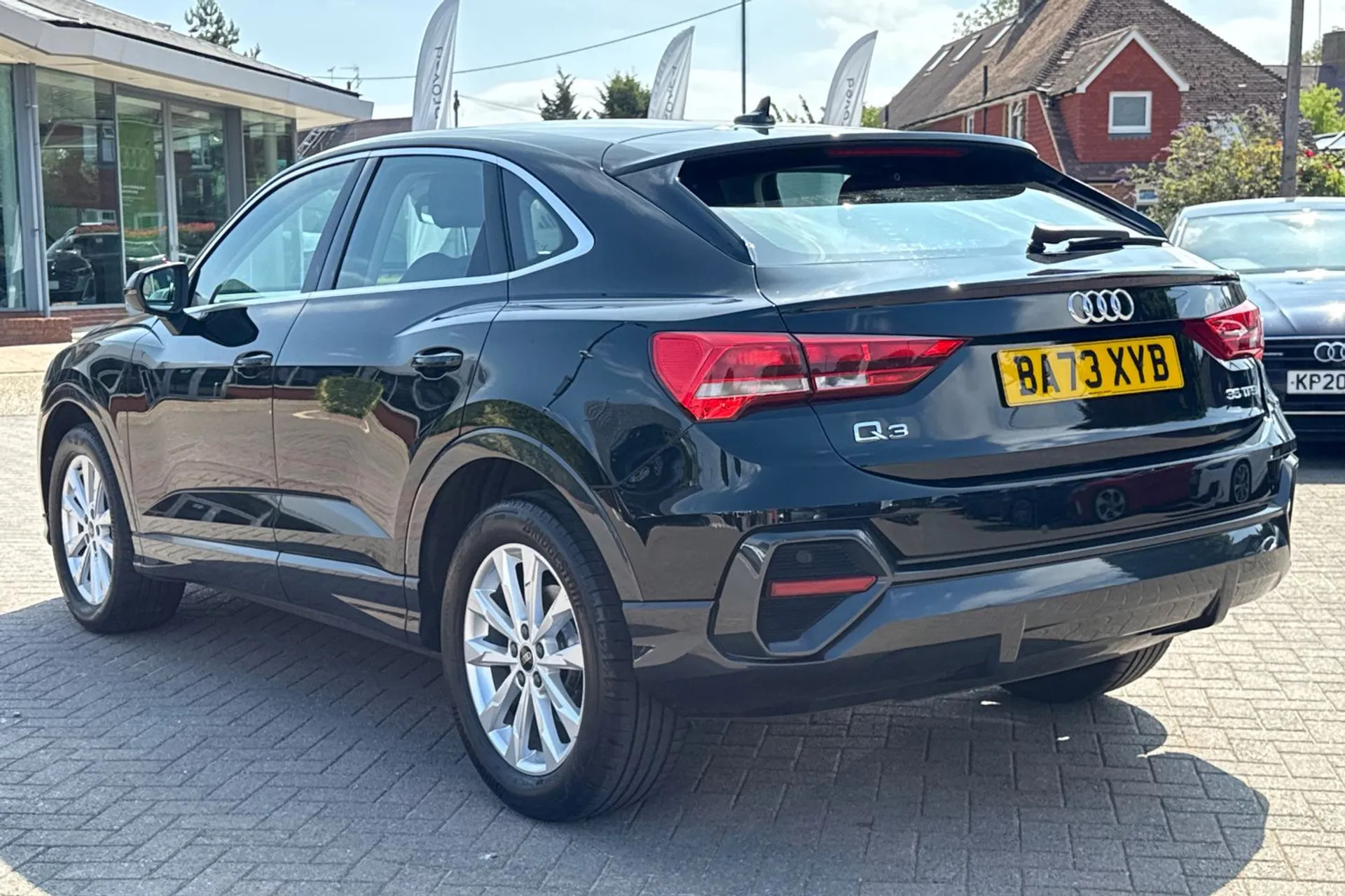 Audi Q3 thumbnail image number 6