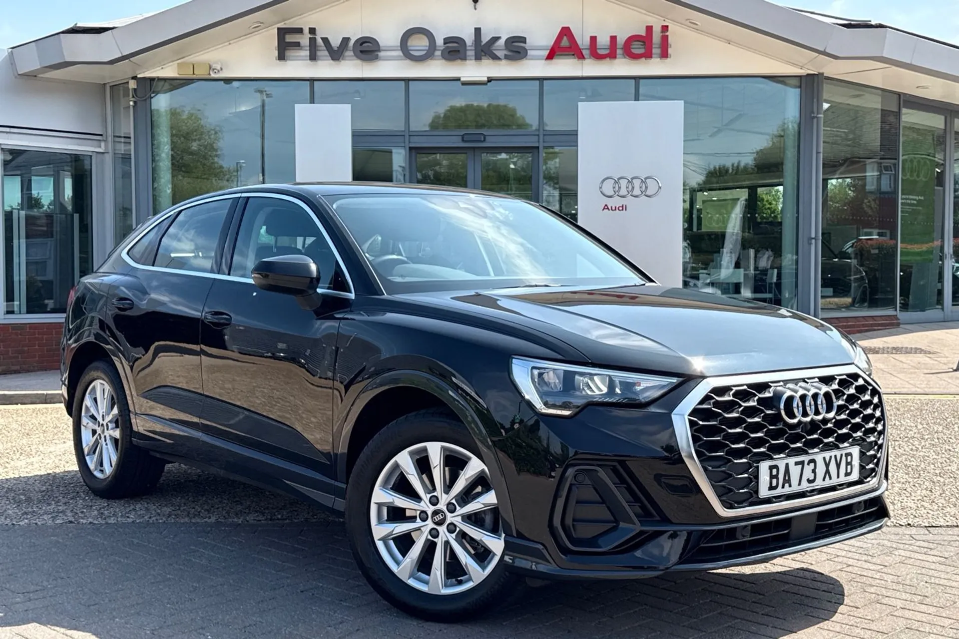 Audi Q3 focused image