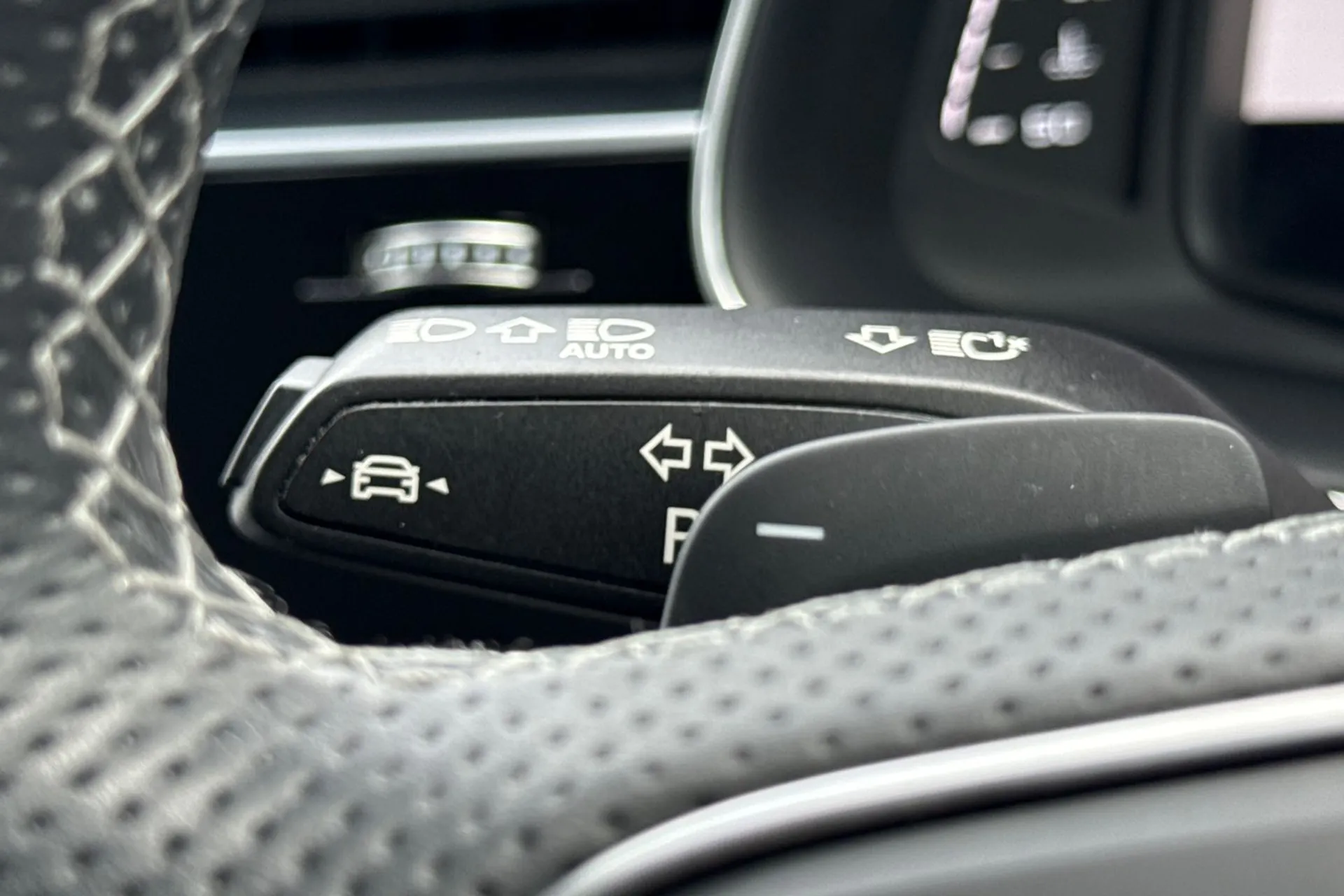 Audi Q7 thumbnail image number 18