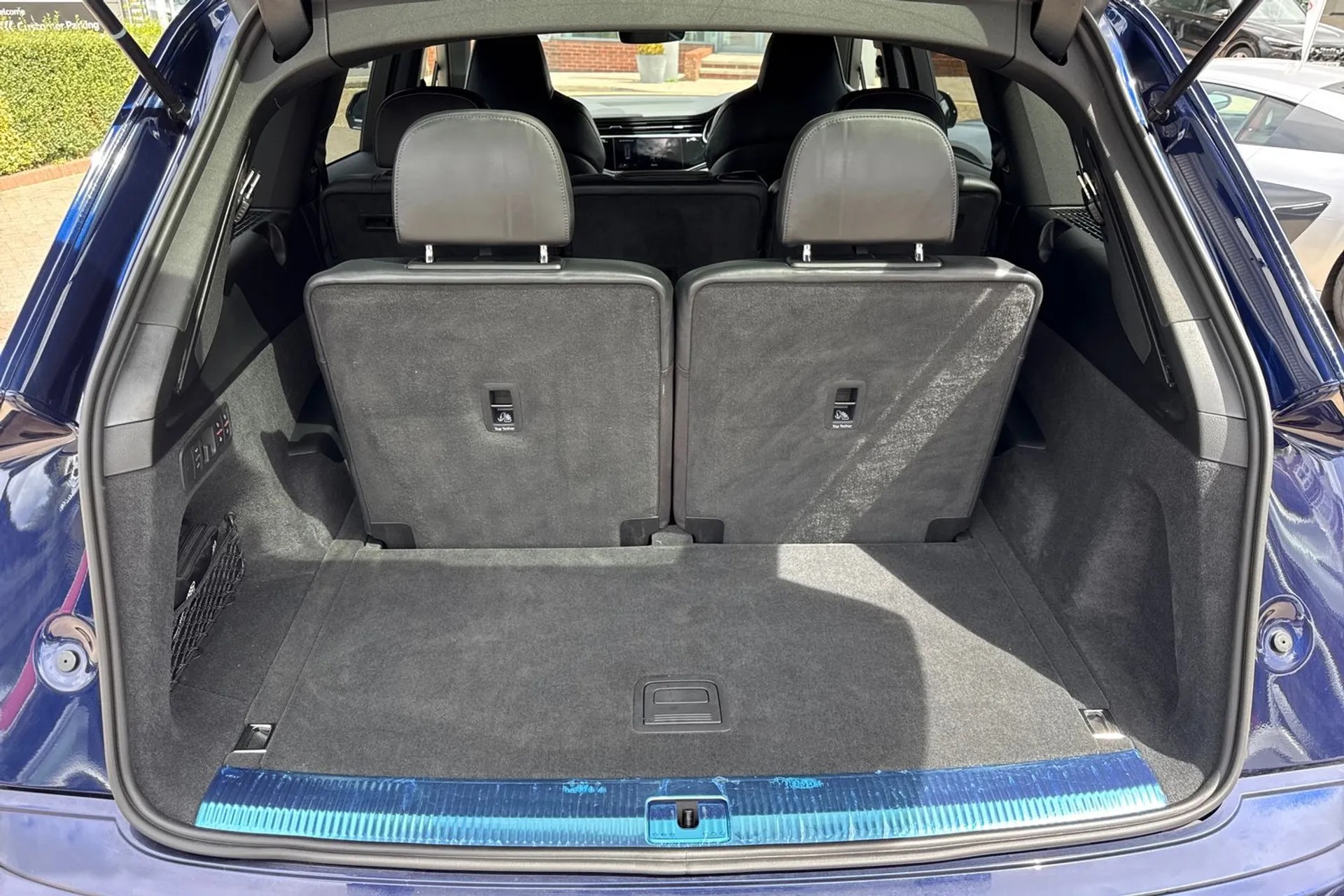Audi Q7 thumbnail image number 35