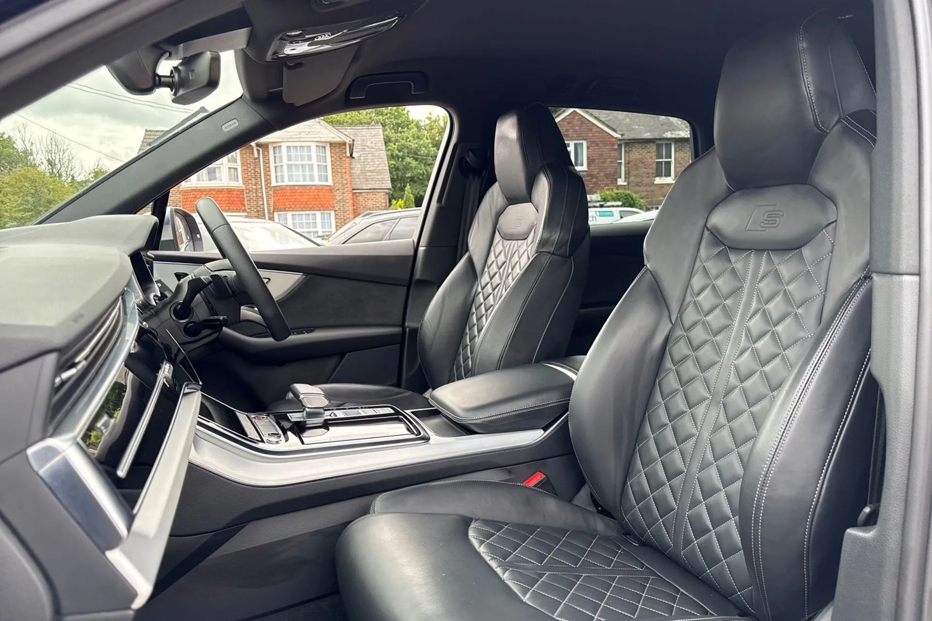 Audi Q7 thumbnail image number 31