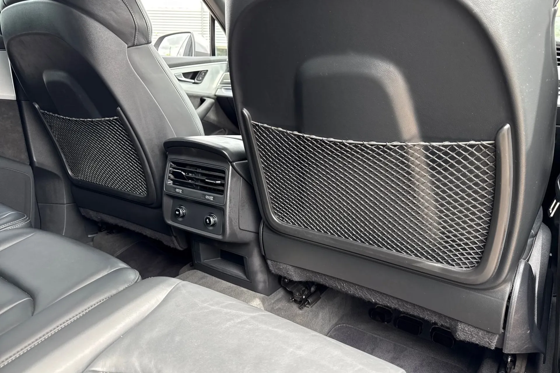 Audi Q7 thumbnail image number 46