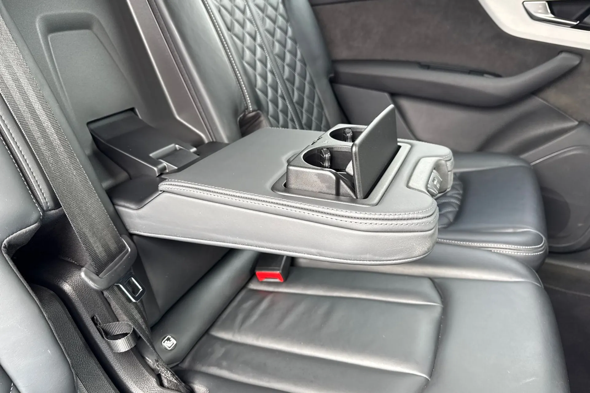 Audi Q7 thumbnail image number 45