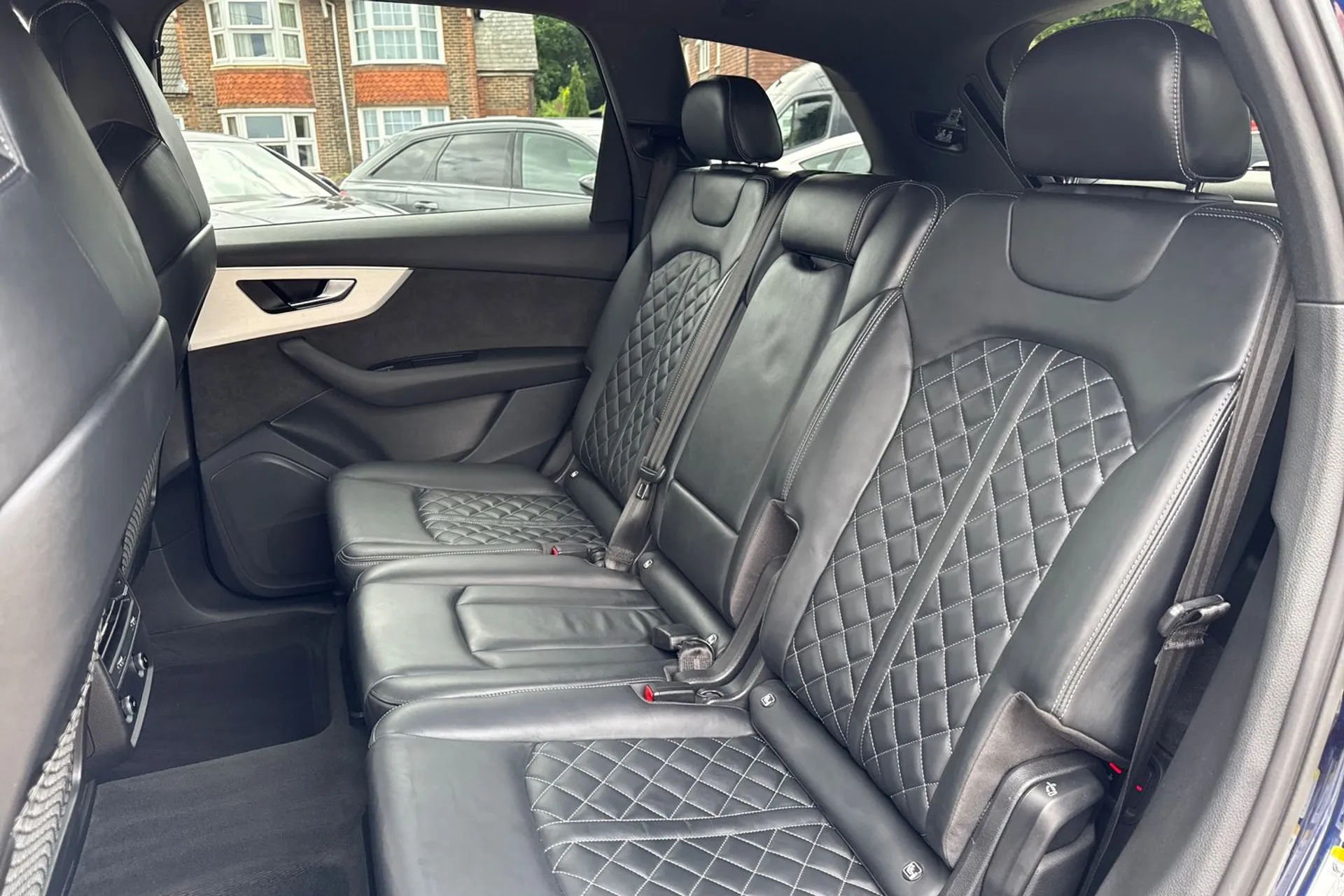 Audi Q7 thumbnail image number 42