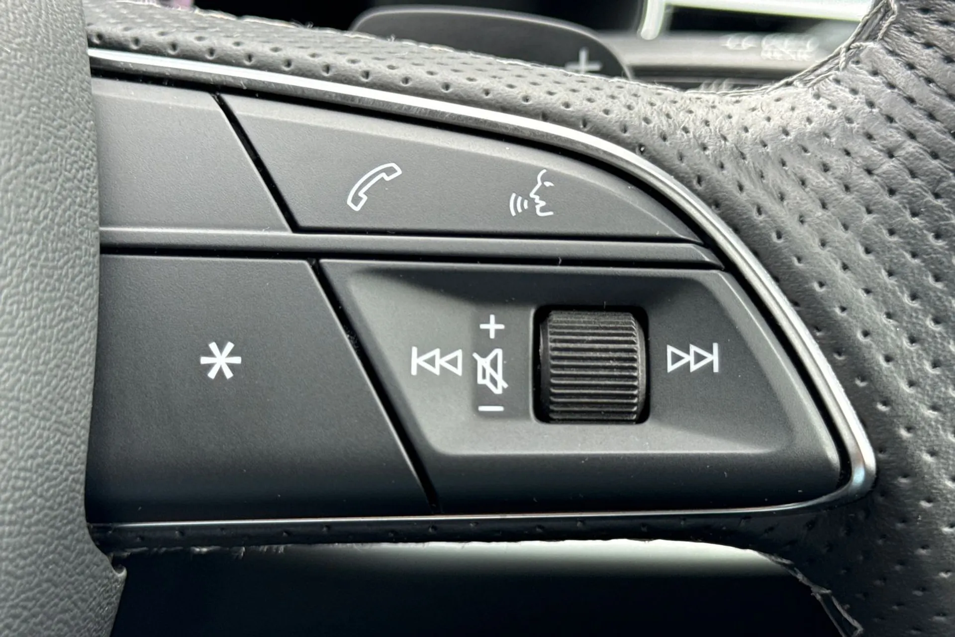 Audi Q7 thumbnail image number 23
