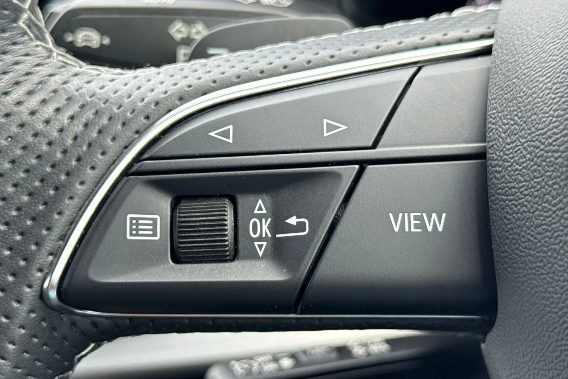 Audi Q7 thumbnail image number 22