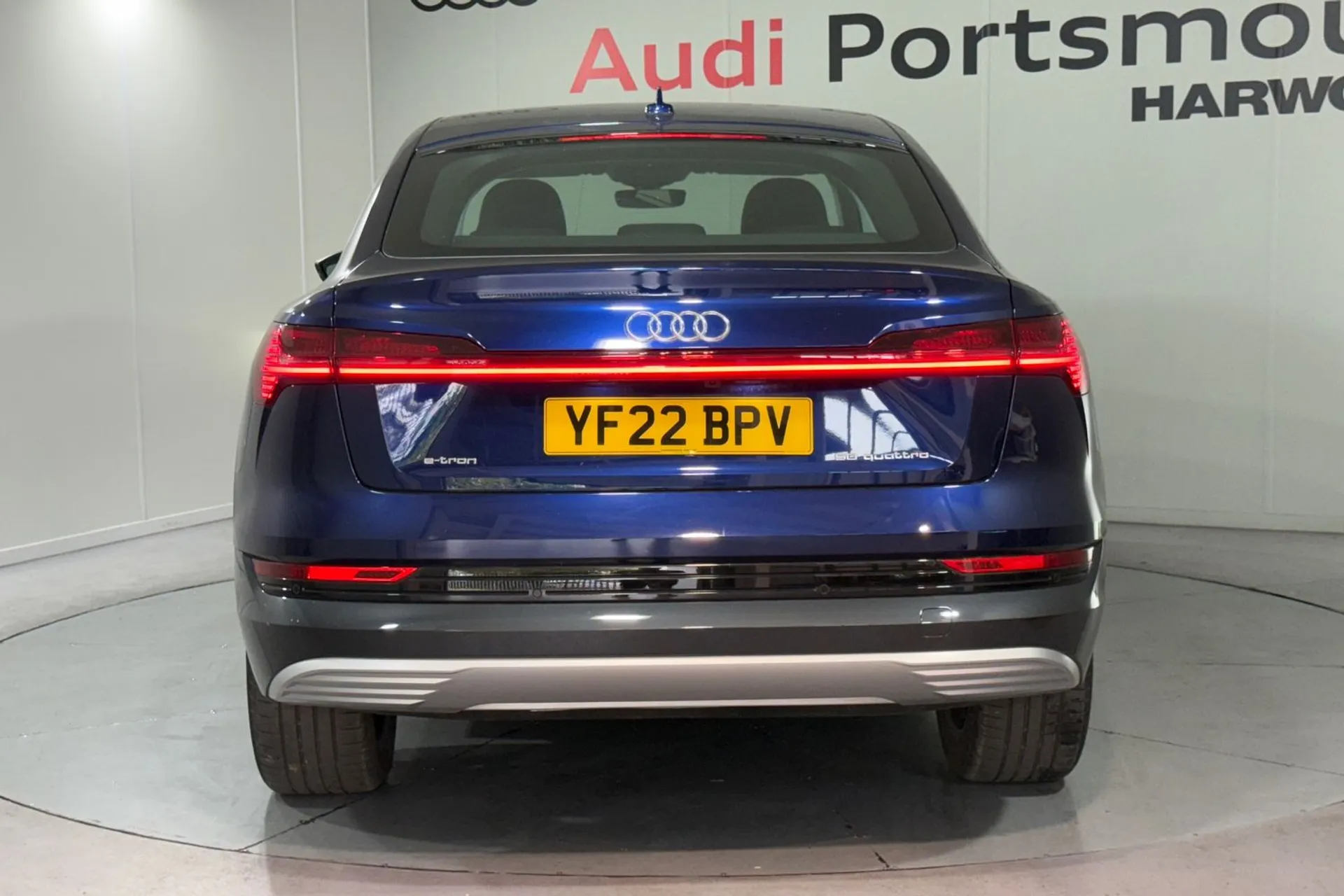 Audi e-tron thumbnail image number 7