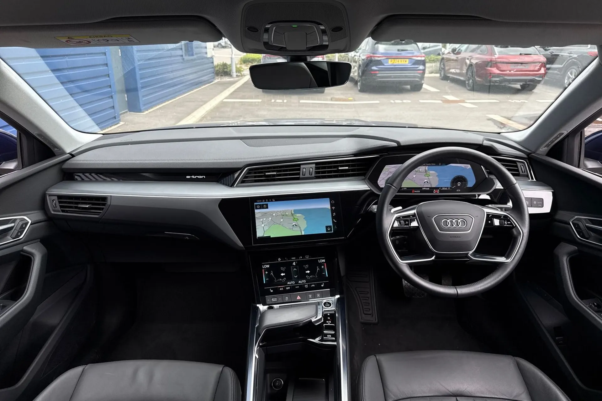 Audi e-tron thumbnail image number 3
