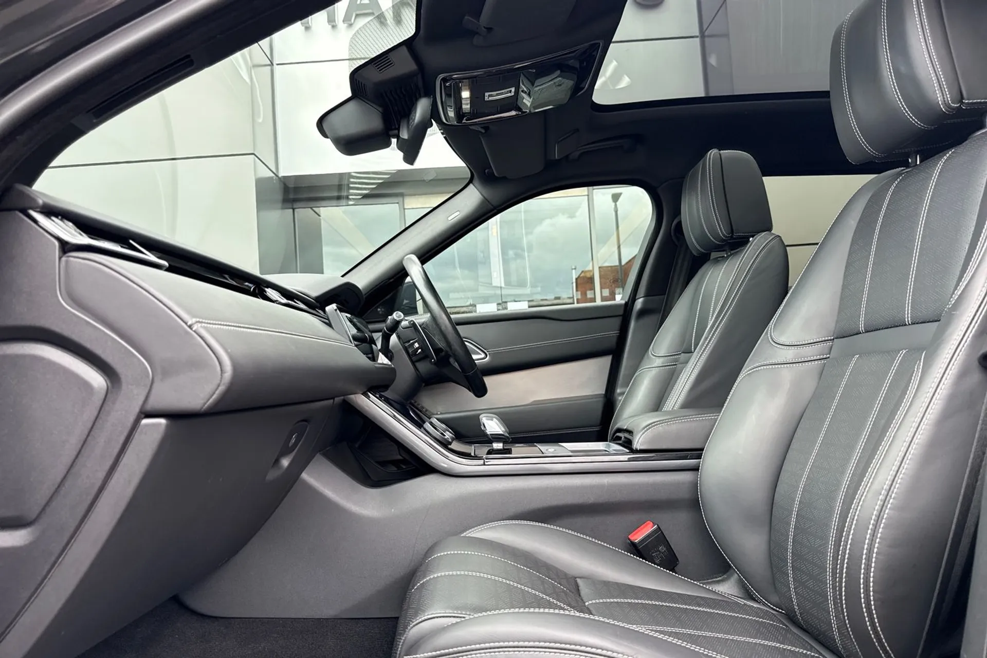 LAND ROVER RANGE ROVER VELAR thumbnail image number 55