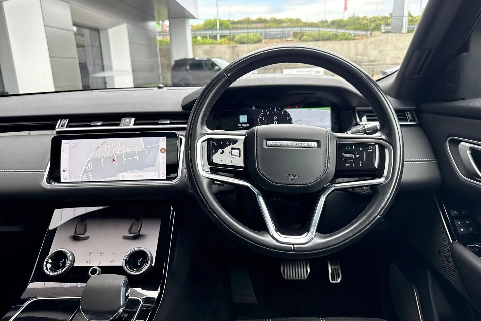LAND ROVER RANGE ROVER VELAR thumbnail image number 31