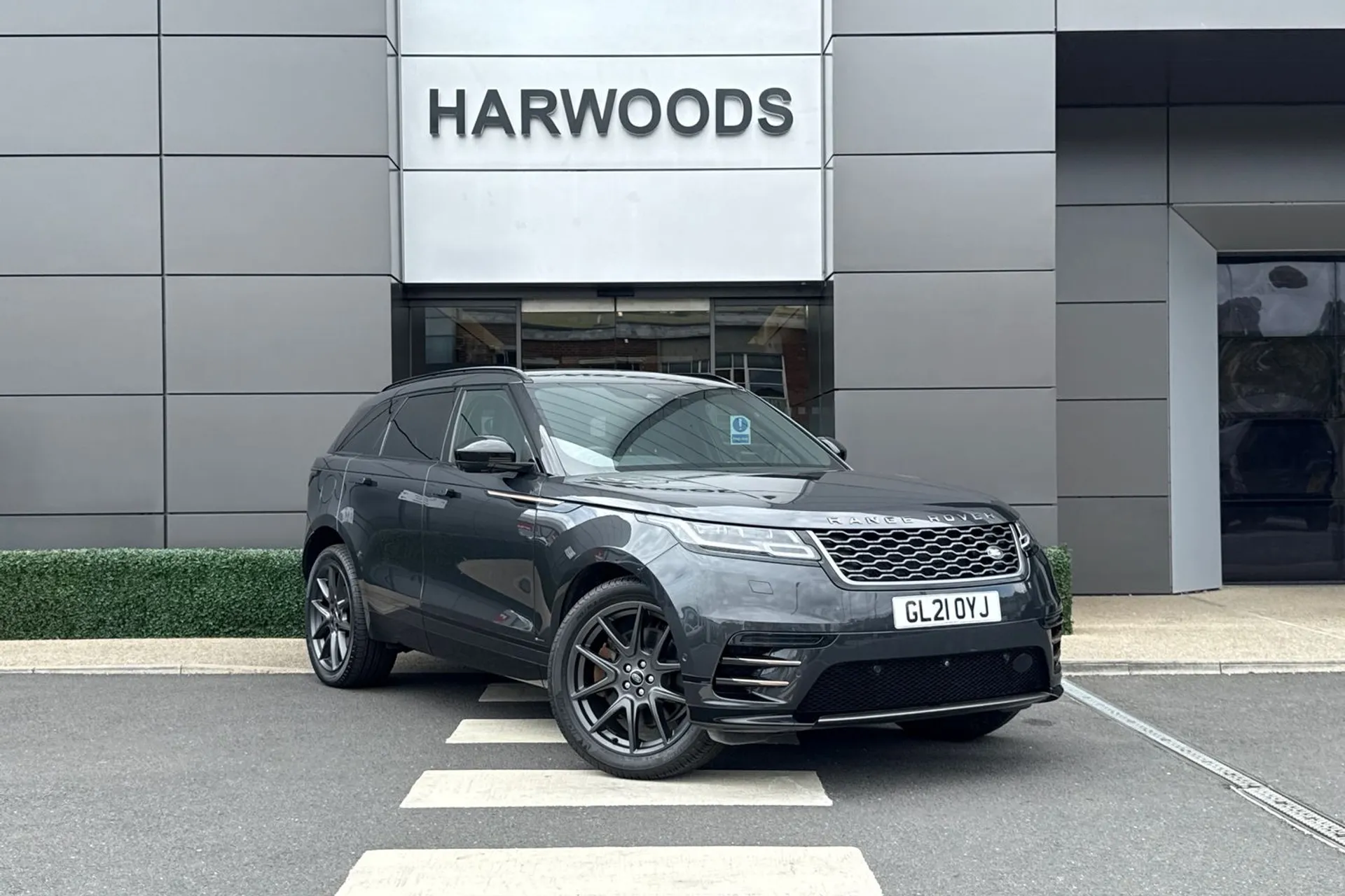 LAND ROVER RANGE ROVER VELAR focused image