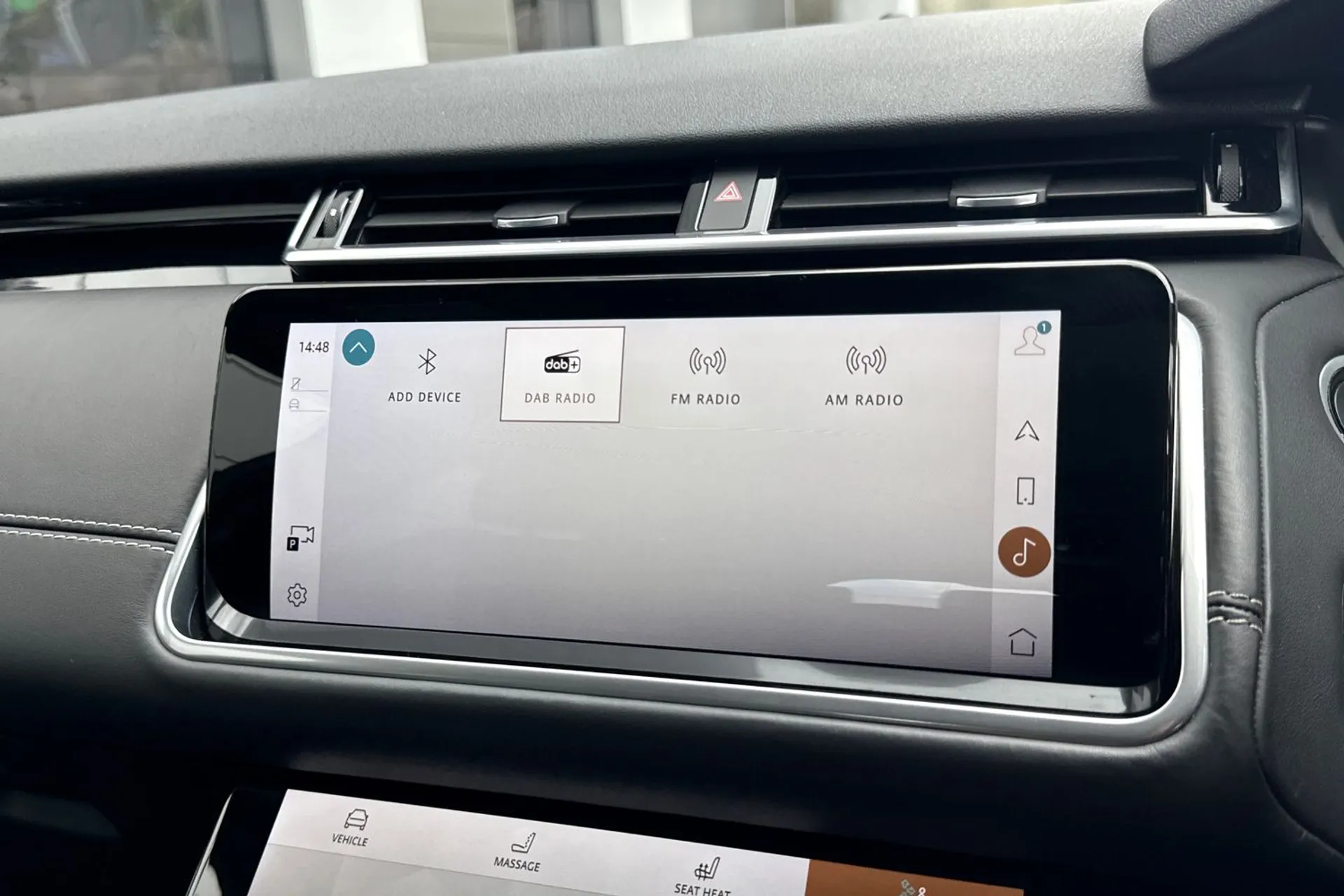 LAND ROVER RANGE ROVER VELAR thumbnail image number 23