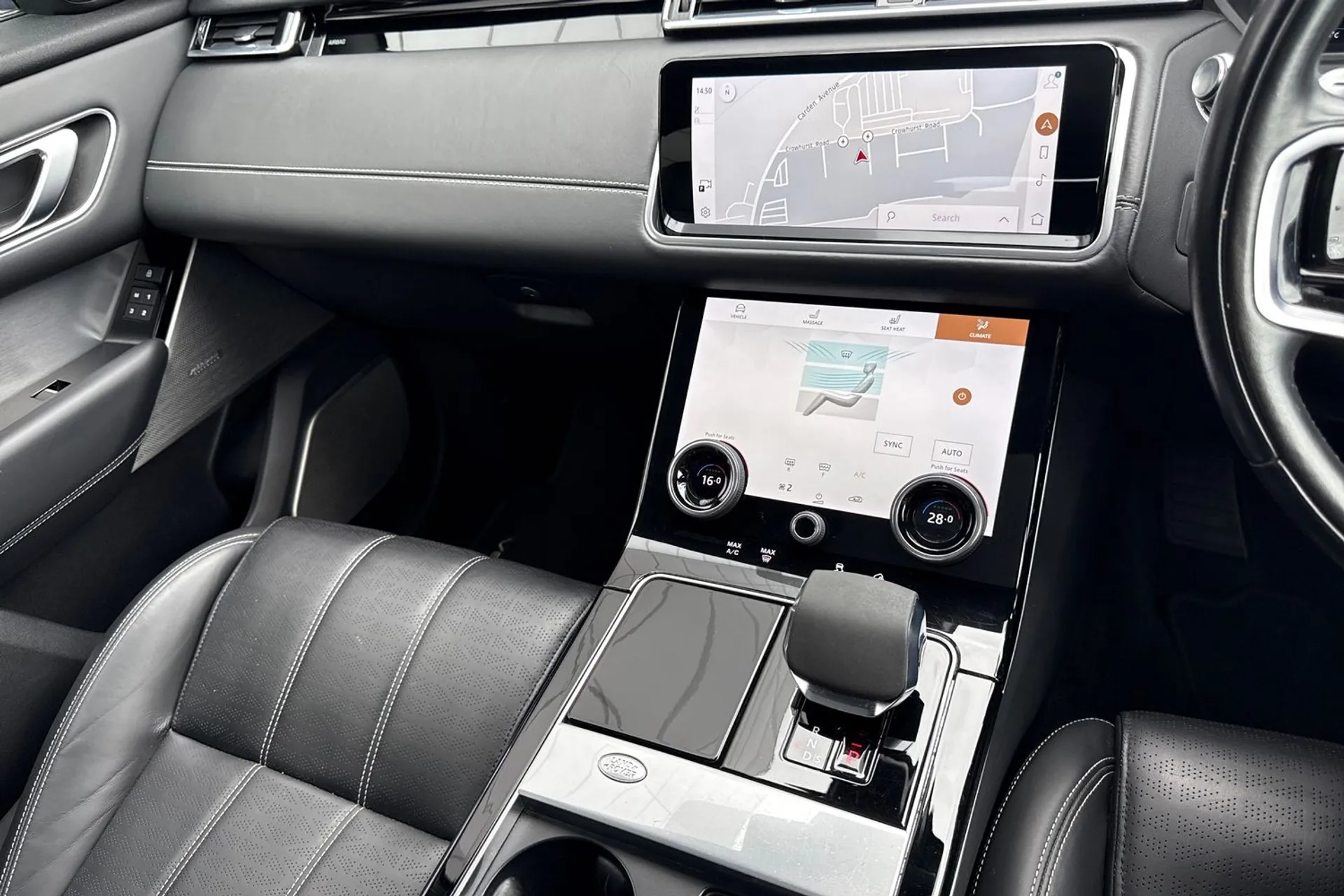 LAND ROVER RANGE ROVER VELAR thumbnail image number 39