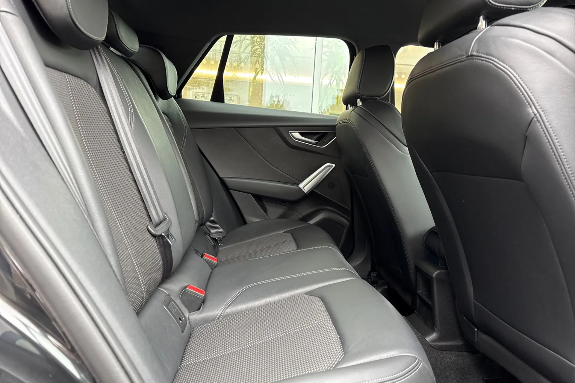 Audi Q2 thumbnail image number 21