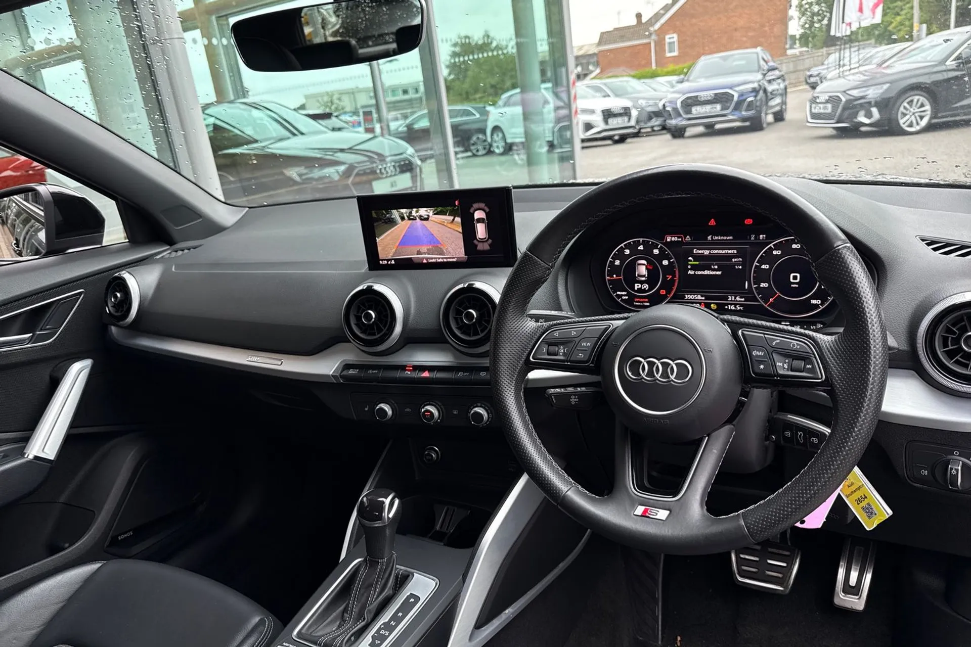 Audi Q2 thumbnail image number 25