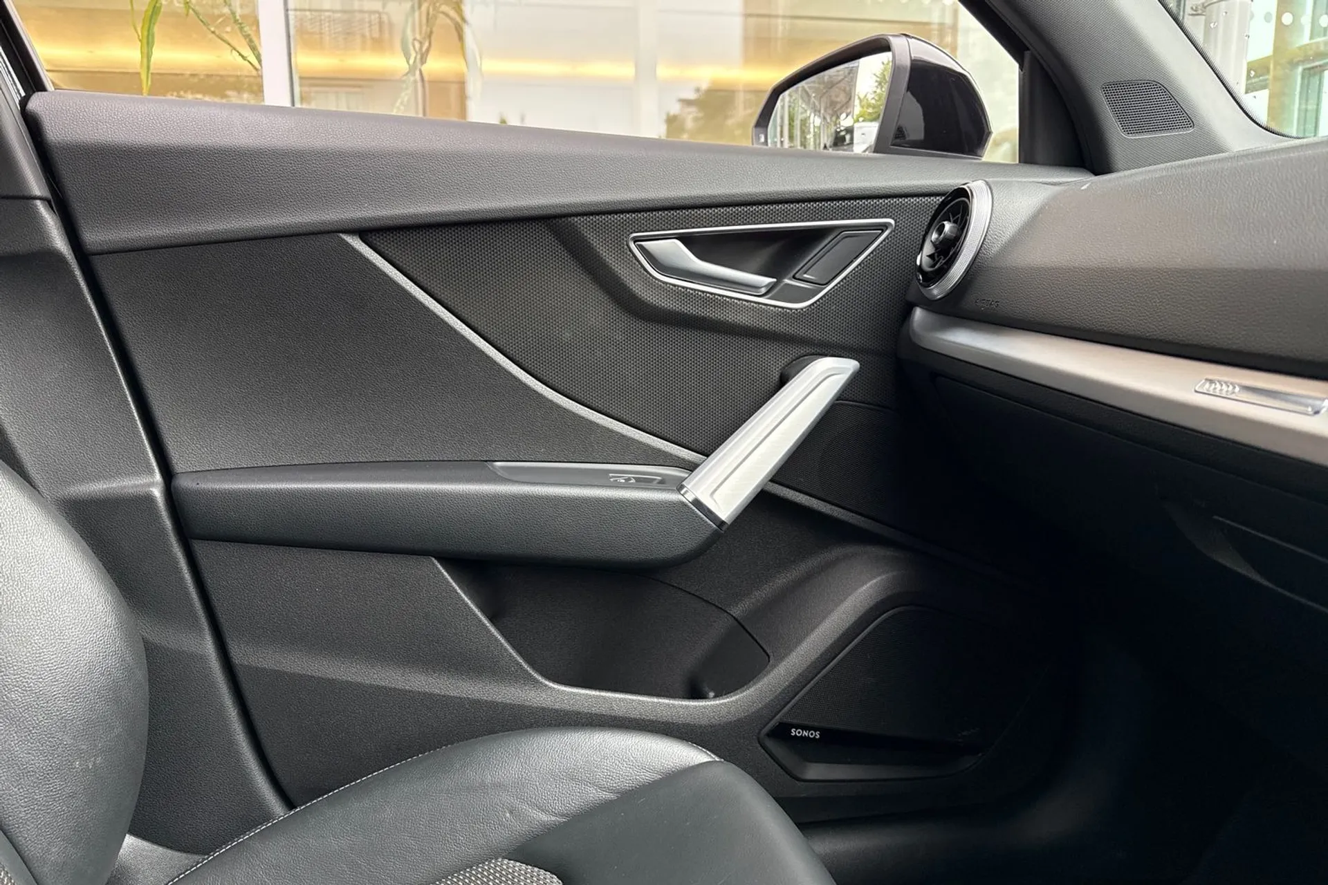 Audi Q2 thumbnail image number 39
