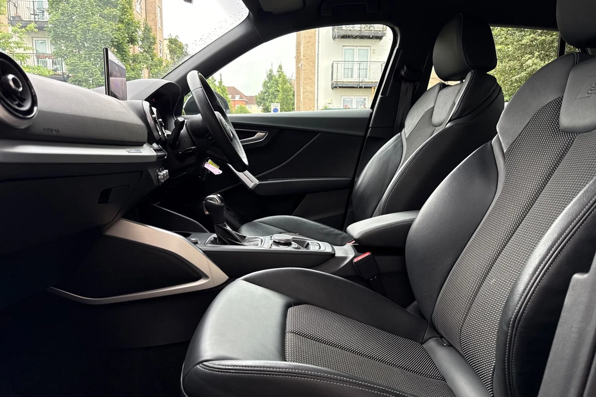 Audi Q2 thumbnail image number 27
