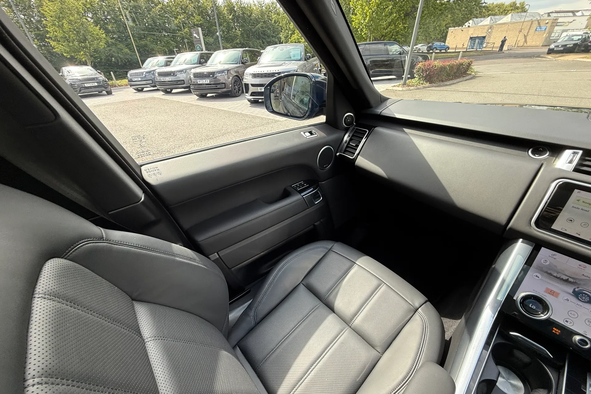 LAND ROVER RANGE ROVER SPORT thumbnail image number 13