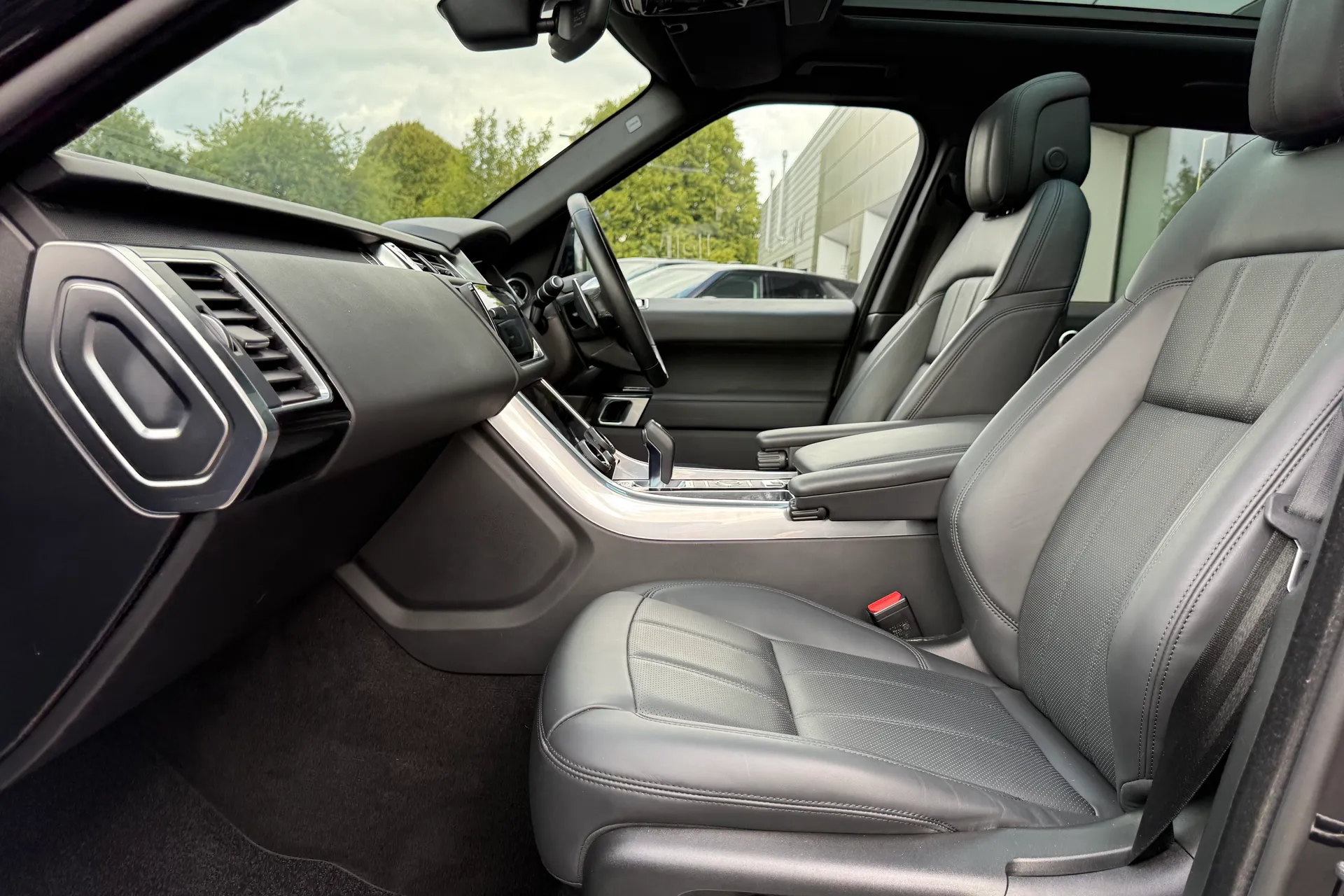 LAND ROVER RANGE ROVER SPORT thumbnail image number 10