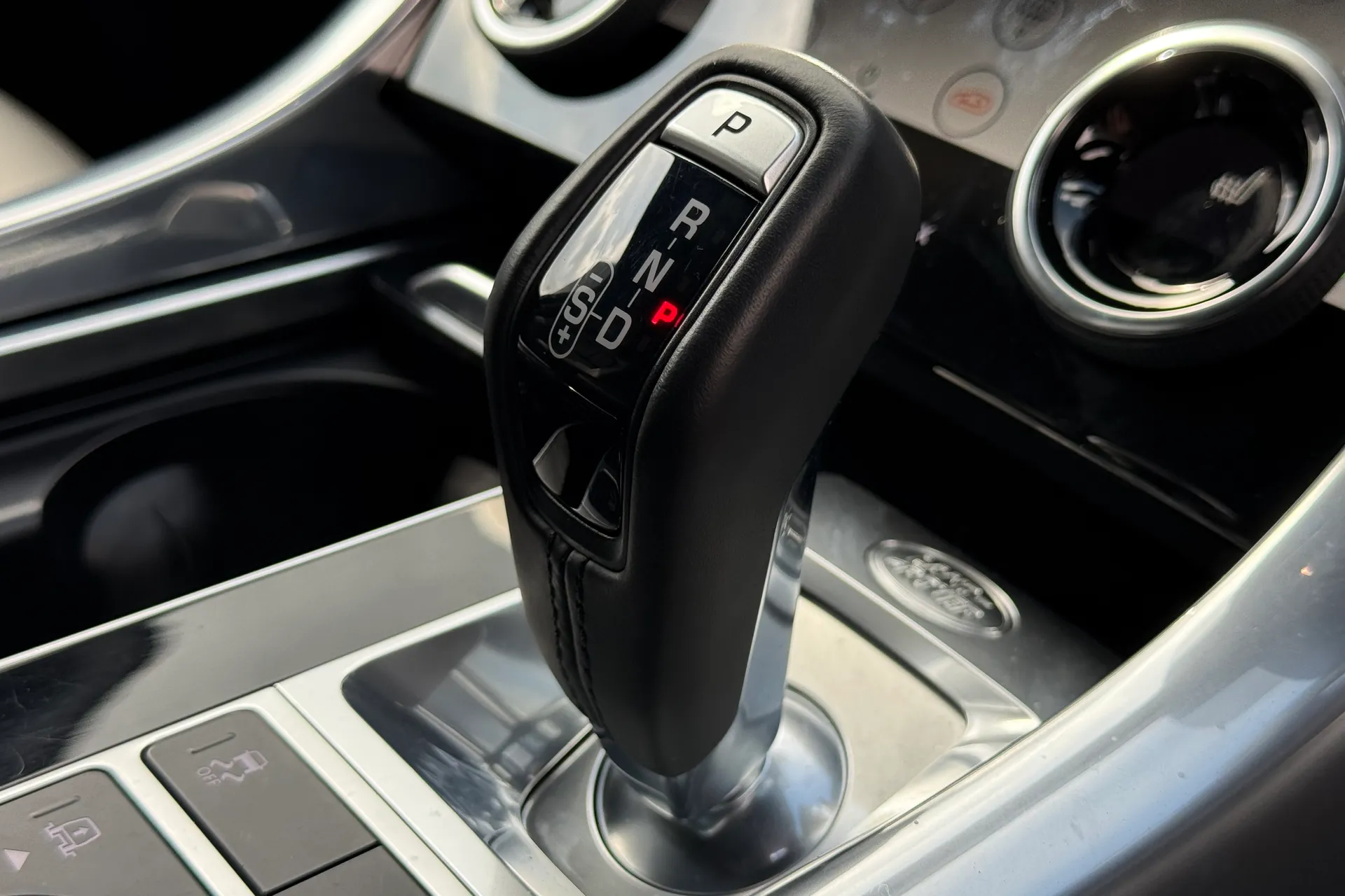 LAND ROVER RANGE ROVER SPORT thumbnail image number 19