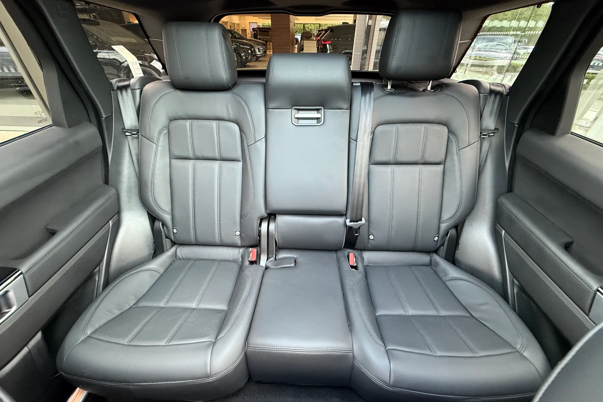 LAND ROVER RANGE ROVER SPORT thumbnail image number 11