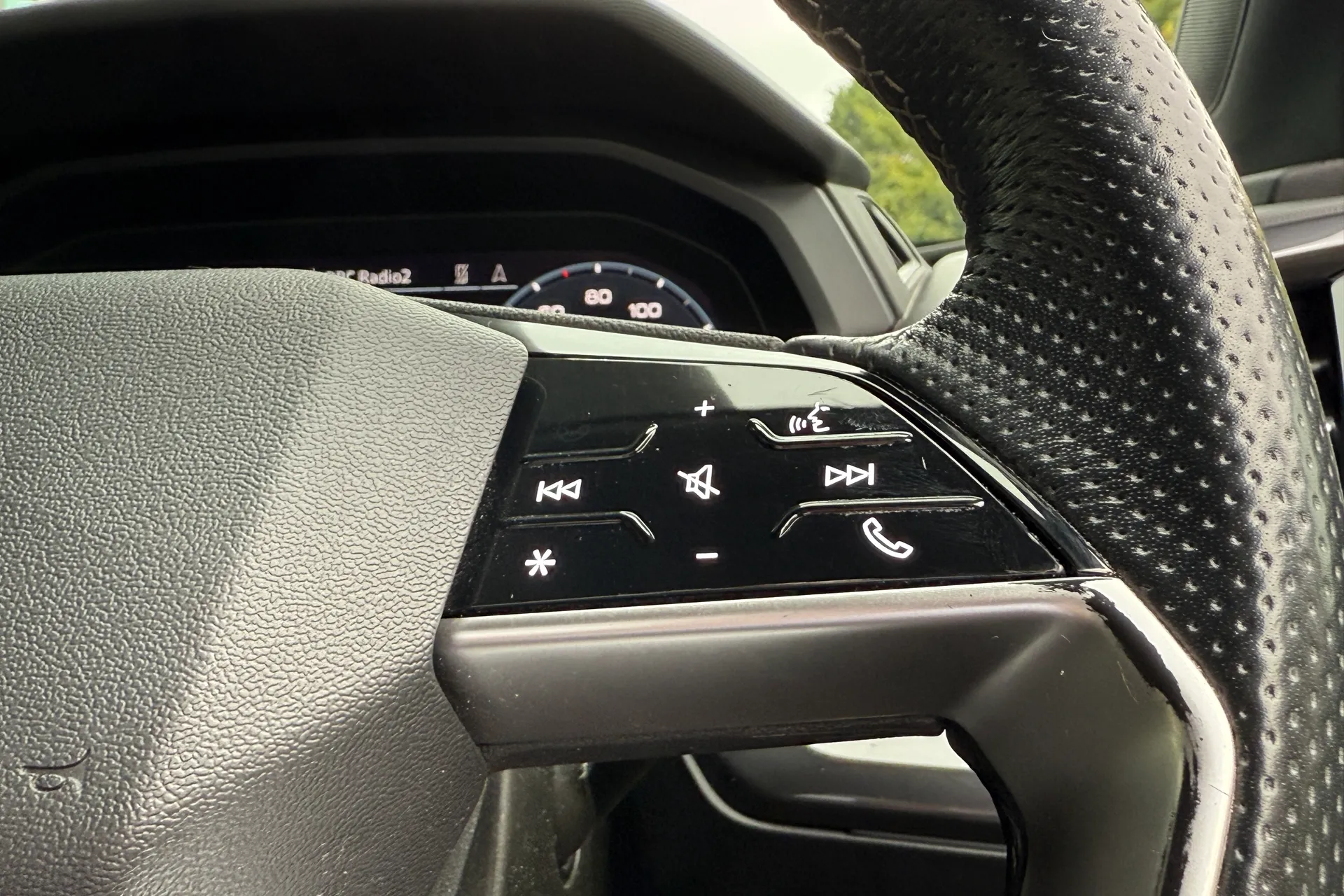 Audi Q4 thumbnail image number 38