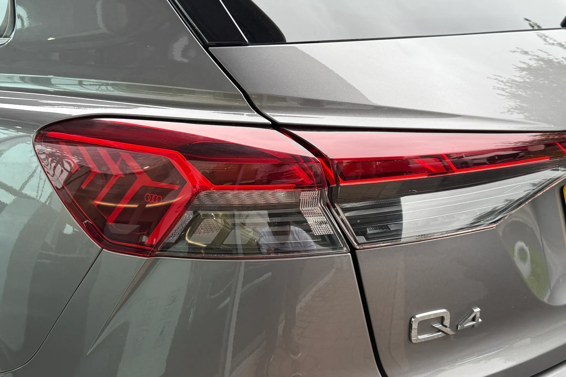 Audi Q4 thumbnail image number 19