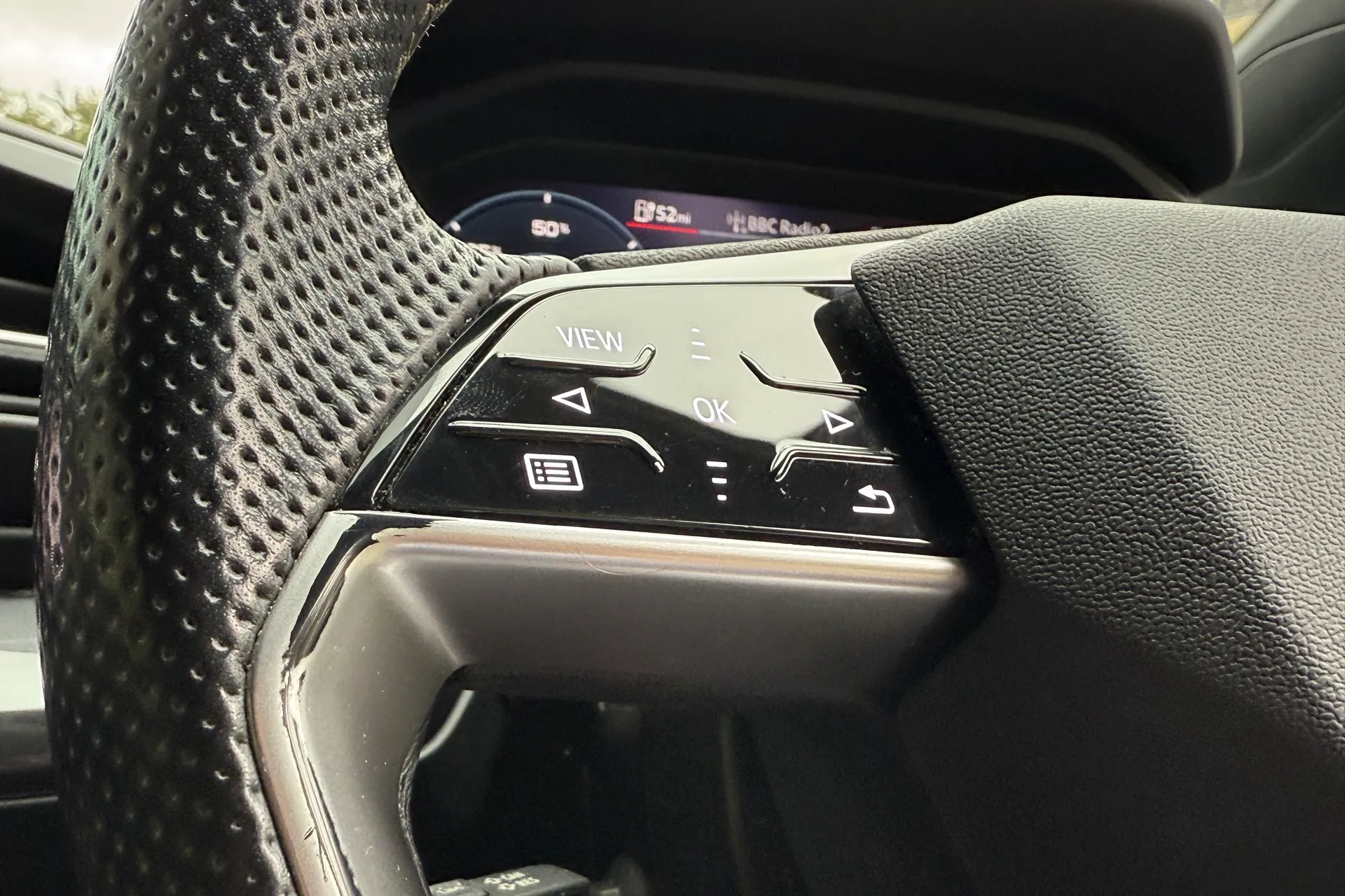 Audi Q4 thumbnail image number 37