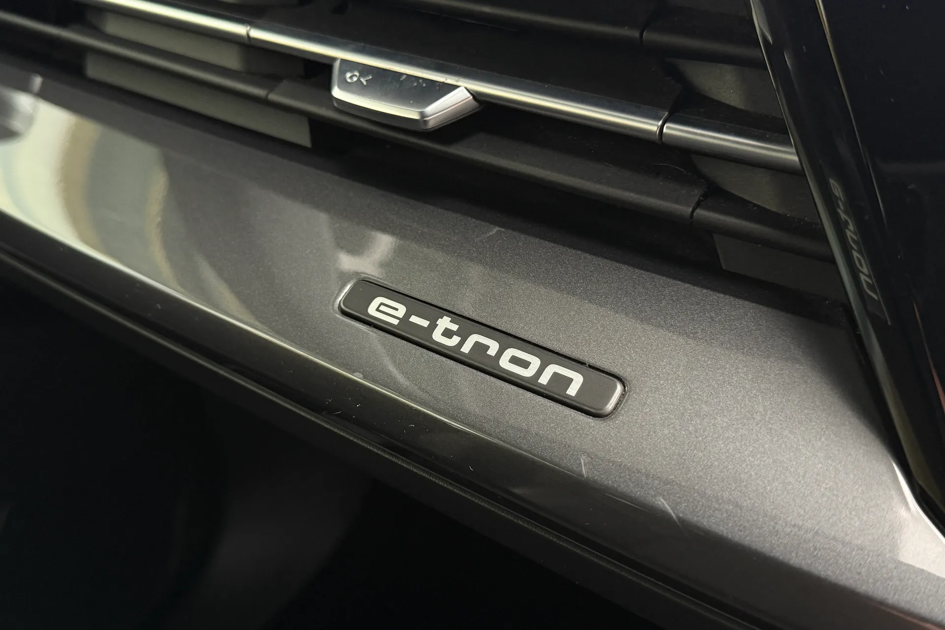 Audi Q4 thumbnail image number 43