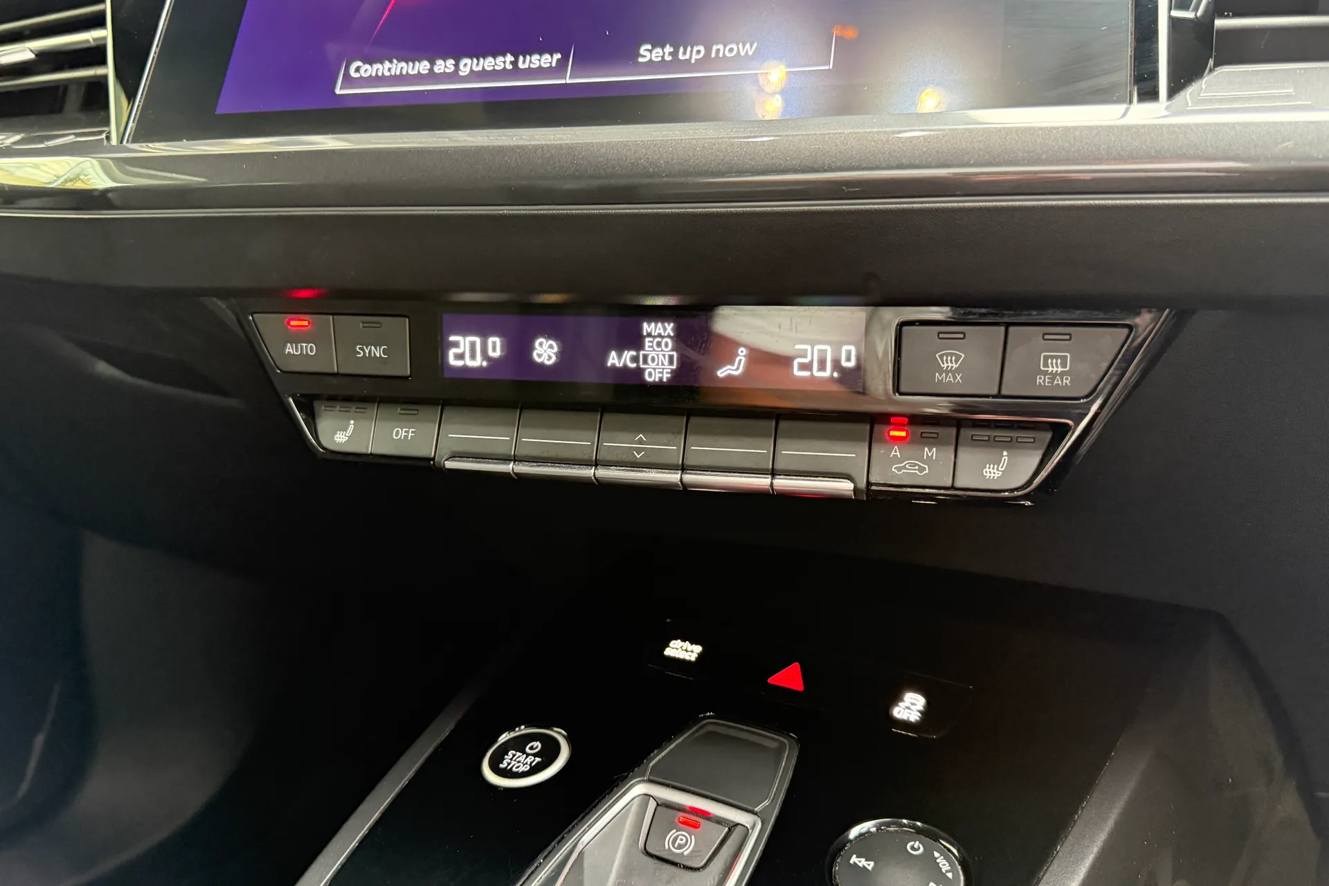 Audi Q4 thumbnail image number 32