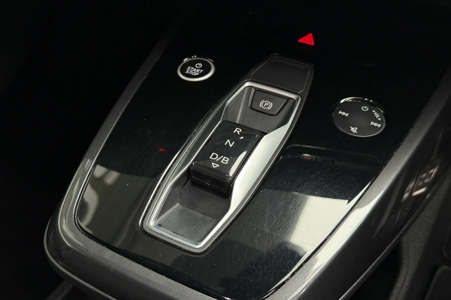 Audi Q4 thumbnail image number 30