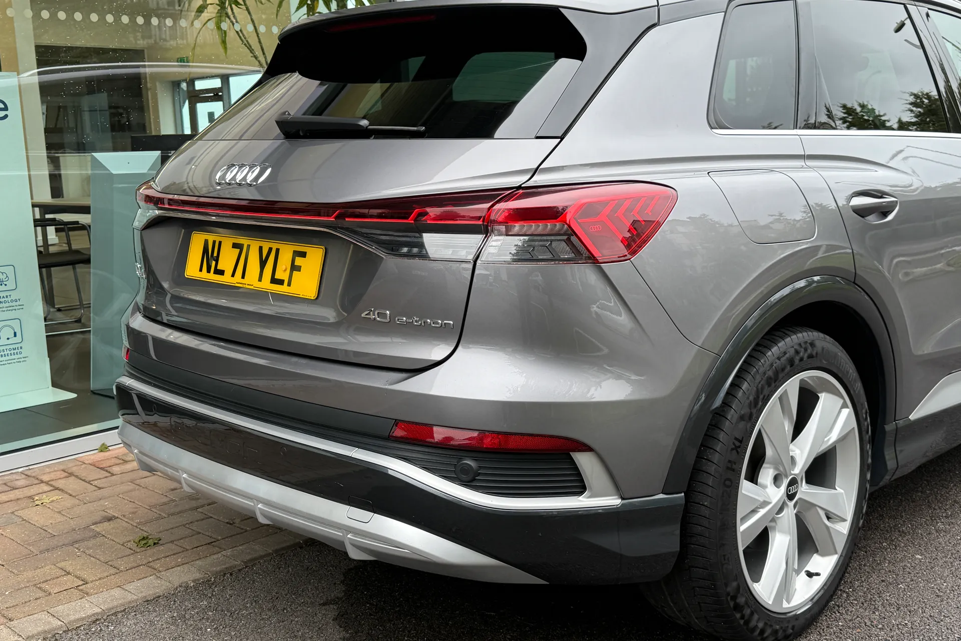 Audi Q4 thumbnail image number 21