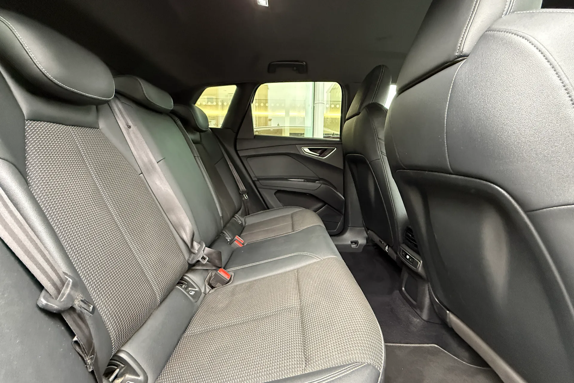 Audi Q4 thumbnail image number 47