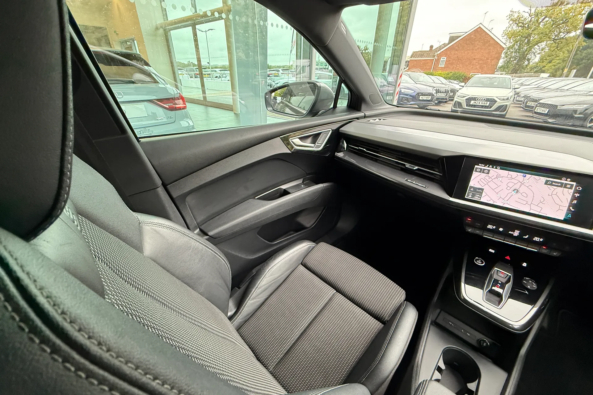 Audi Q4 thumbnail image number 50