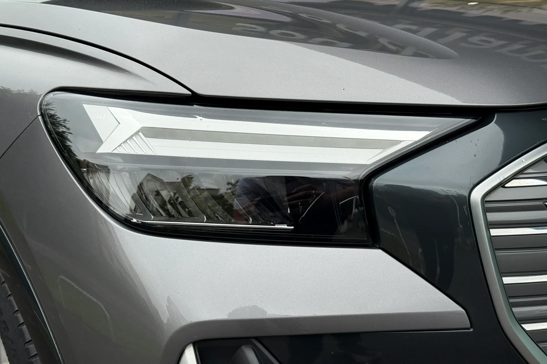 Audi Q4 thumbnail image number 9