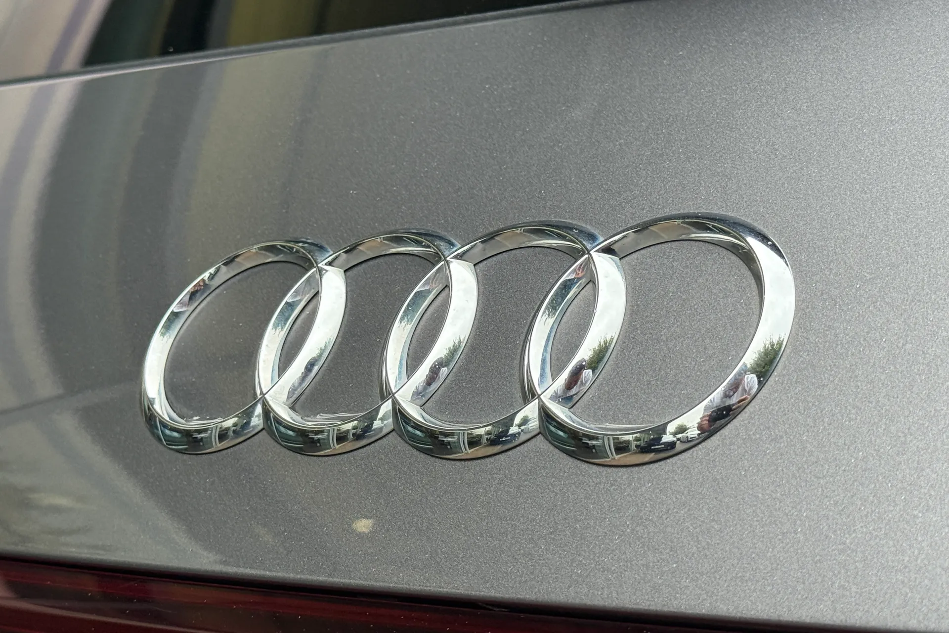 Audi Q4 thumbnail image number 18