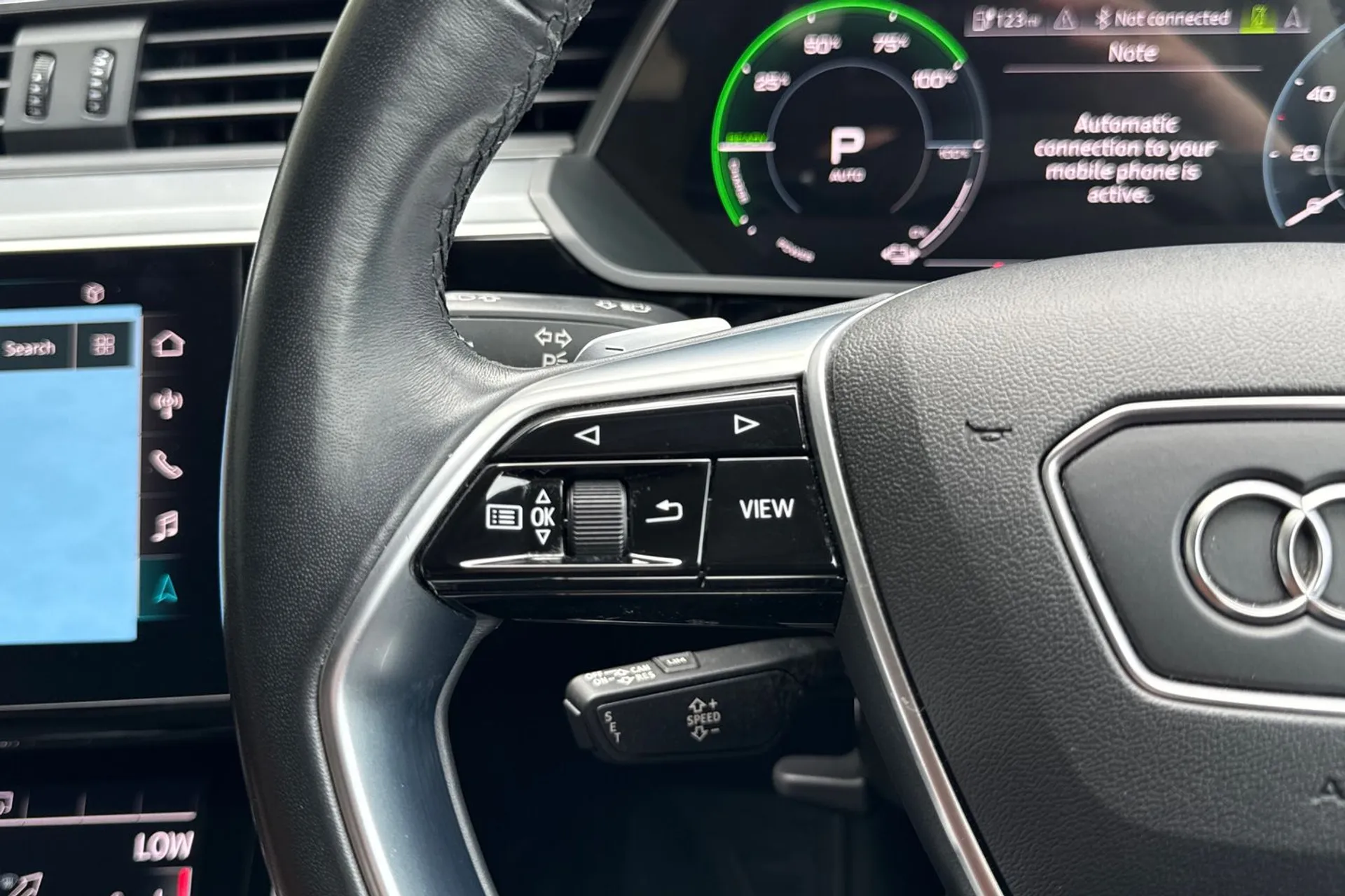 Audi E-Tron thumbnail image number 40