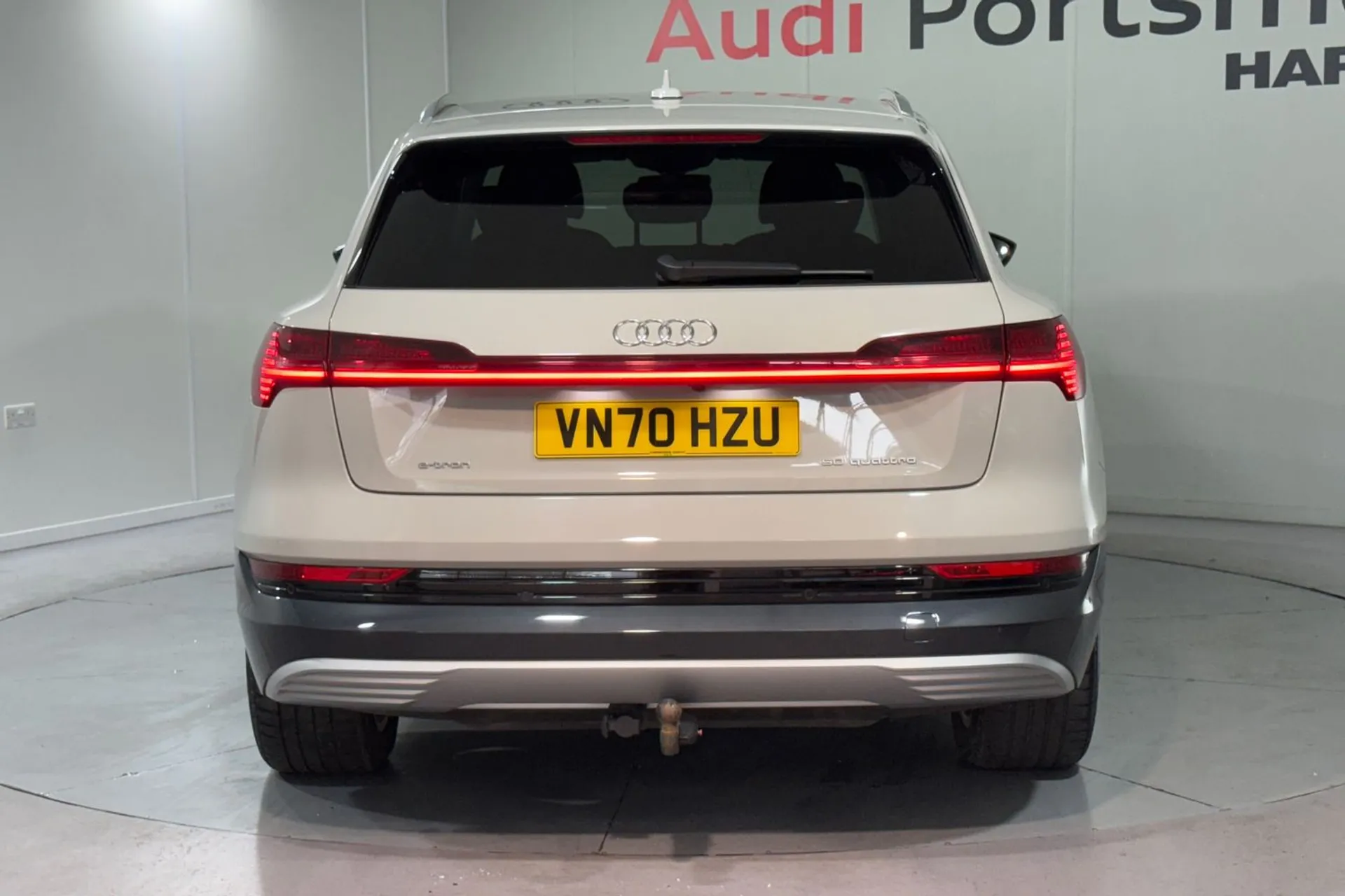 Audi E-Tron thumbnail image number 8