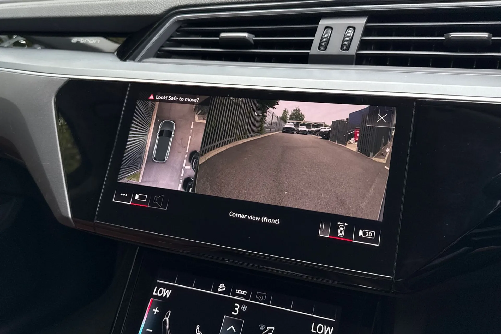 Audi E-Tron thumbnail image number 4