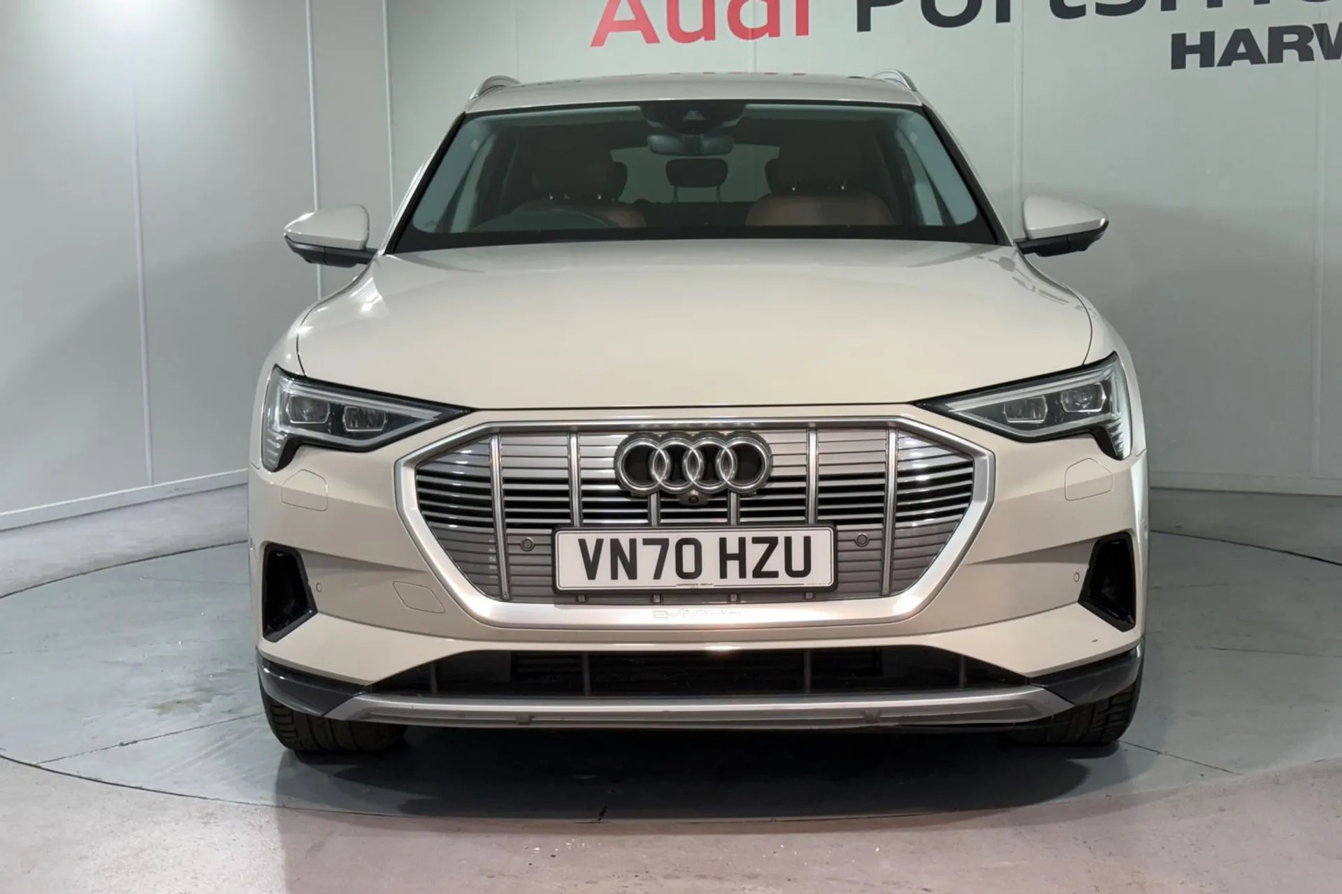 Audi E-Tron thumbnail image number 6