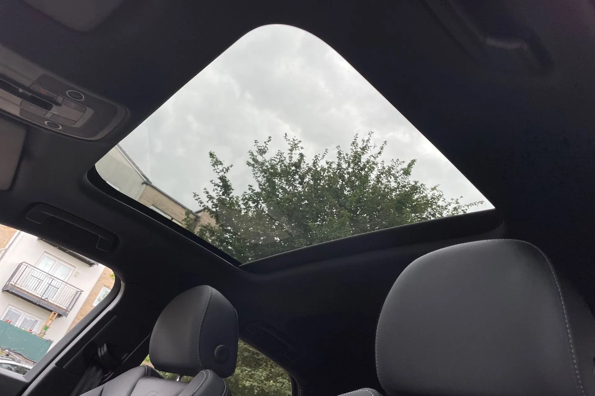 Audi Q3 thumbnail image number 3