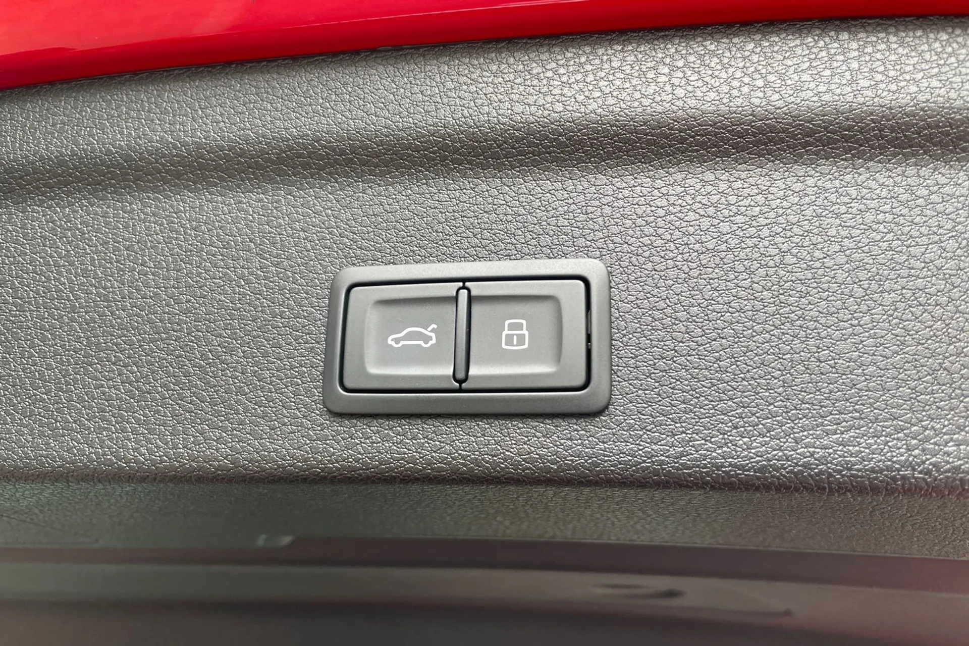Audi Q3 thumbnail image number 20