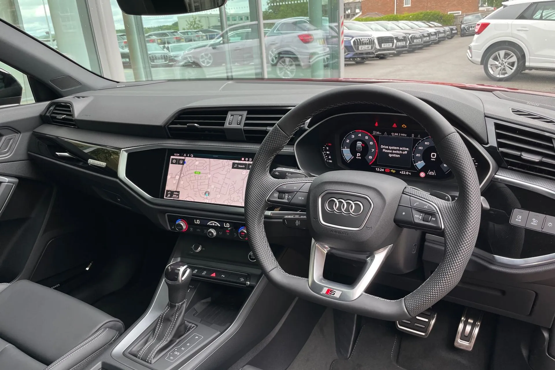 Audi Q3 thumbnail image number 26