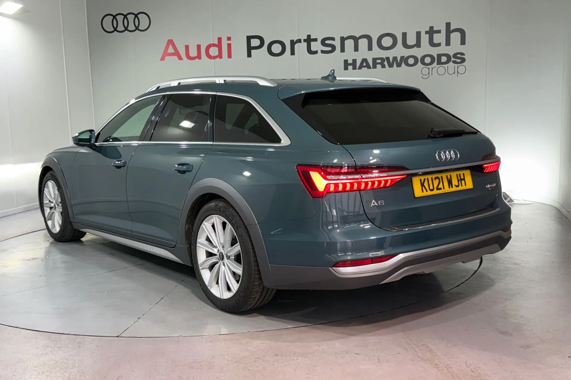 Audi A6 allroad thumbnail image number 9